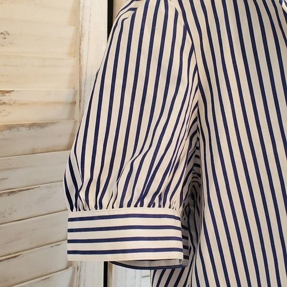 American Living Ruffle Button front - Picture 2 of 5